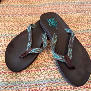 Reef Women's Brown and Teal Flip Flop Sandals Size 6